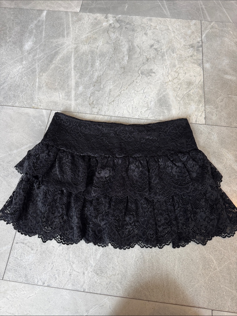 Edikted Black Lace Tiered Low-rise Mini Skirt - Women